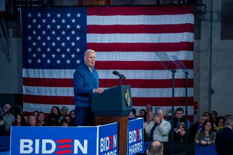 Biden busca enderezar la reelección