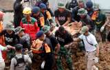Terremoto en Indonesia: el número de muertos subió a 252 y continúan los rescates