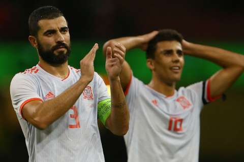 España se pasea a Gales antes de enfrentarse a Inglaterra