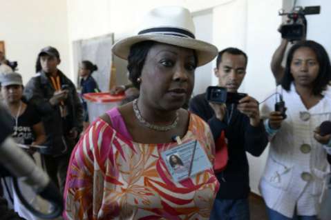 Fatma Samoura, nueva secretaria general de FIFA; primera mujer en el cargo