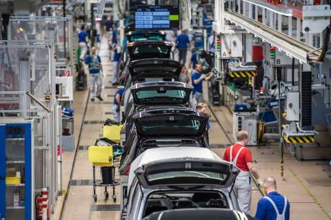 Volkswagen dejará de contratar entre 5.000 y 7.000 personas de aquí a 2023