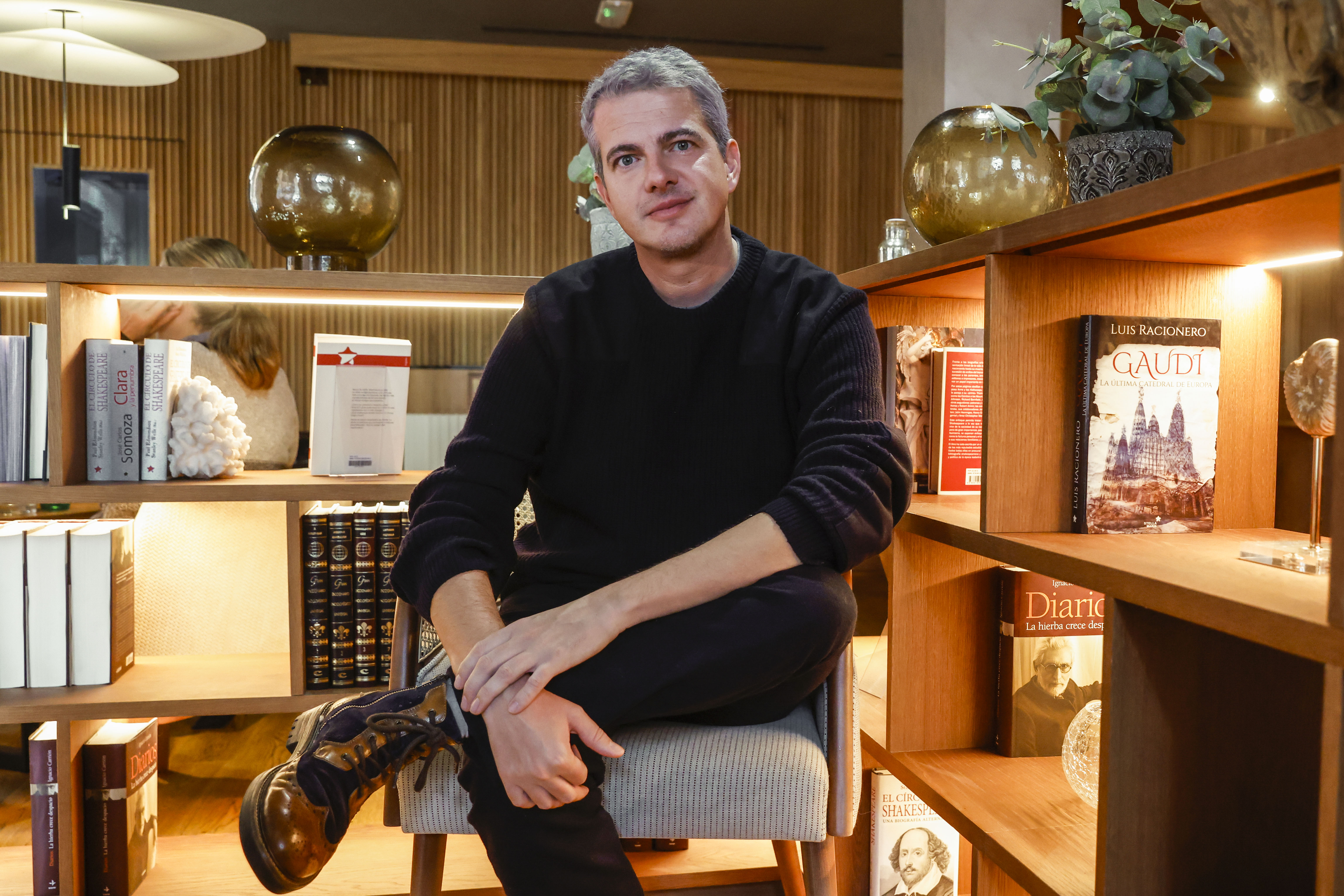 MADRID, 30/11/2023.- Philippe Jaroussky, uno de los contratenores más importantes del mundo, ha popularizado una voz de timbre agudo, próxima a la de las mezzosopranos y los castratos, que hoy "es un acto político", reconoce, porque significa "una evolución de la sociedad" y una contestación a la intolerancia. EFE/Aitor Martín