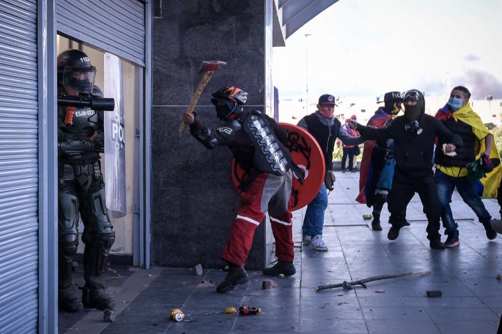 Desde el Distrito y la Policía también se denunciaron fuertes agresiones a los uniformados que intervinieron en la zona.