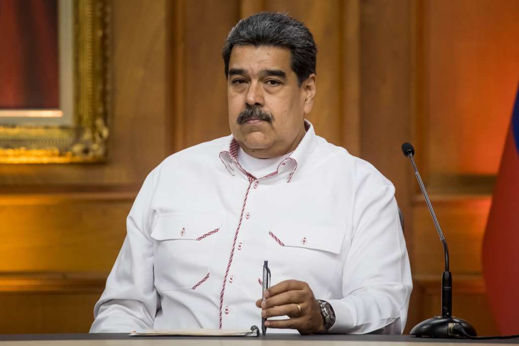LPY01. CARACAS (VENEZUELA), 01/11/2022.- El presidente de Venezuela, Nicolás Maduro, y su homólogo de Colombia, Gustavo Petro (fuera de cuadro), se reúnen hoy, en el Palacio de Miraflores, en Caracas (Venezuela). La reunión de ambos mandatarios se realiza con el fin de hablar sobre la relación bilateral, la reapertura de la frontera y el reingreso del país caribeño al Sistema Interamericano de Derechos Humanos. EFE/ Miguel Gutiérrez