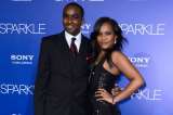 Hija de Whitney Houston se casa con su hermano adoptivo