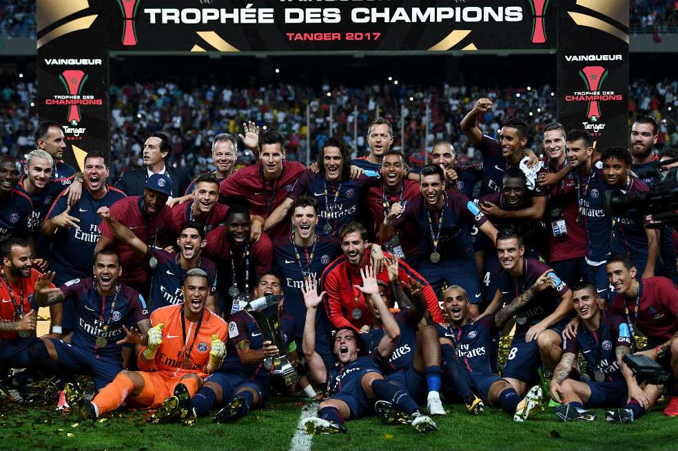 Los jugadores del PSG celebran el título de la Supercopa de Francia. / AFP