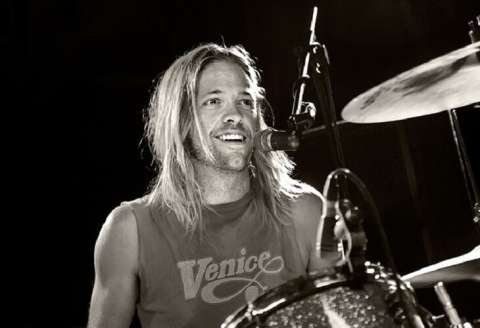 Foo Fighters presenta shows tributo a Taylor Hawkins junto a su familia