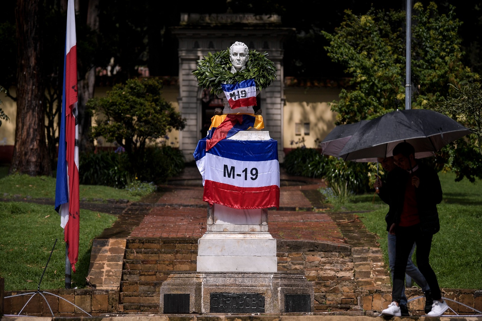 M-19 aniversario en la Quinta de Bolívar
