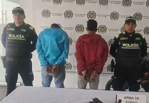 En persecución, capturan a presuntos sicarios en el barrio Cedritos