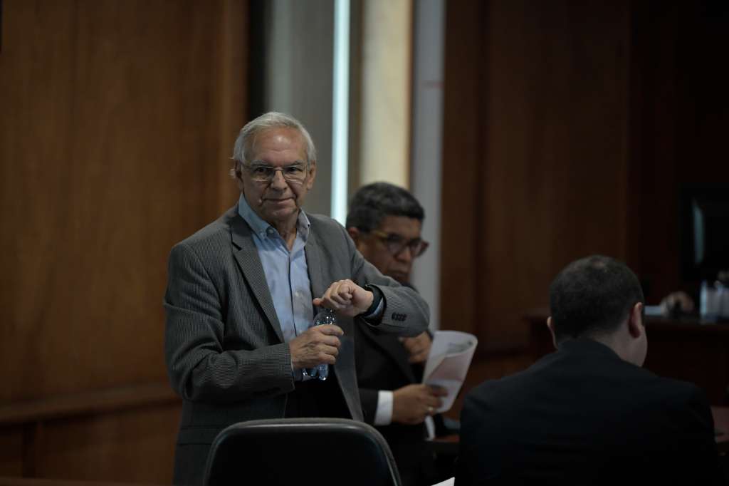 Exministro de Hacienda, en la audiencia de imputación de cargos por su presunta participación en el escándalo de corrupción de la Ungrd.