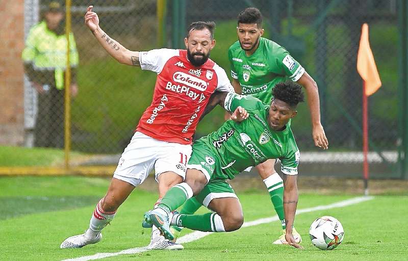 Santa Fe en su visita a La Equidad en el Metropolitano de Techo.