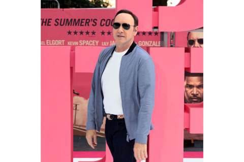 Kevin Spacey acude a clases de yoga y lectura en tratamiento contra adicción al sexo