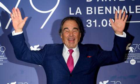 Oliver Stone defiende en Venecia la energía nuclear: “Hemos sido engañados”