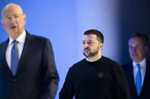 Ucrania reconoce avances de Rusia, sortea sus grietas y recibe menos apoyo de la UE