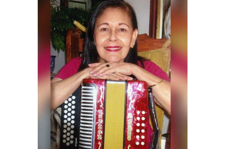 Cecilia Meza Reales y su alma acordeonera