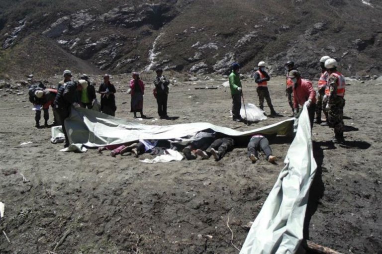 Encuentran cadáveres de dos diplomáticos rusos desaparecidos en terremoto de Nepal