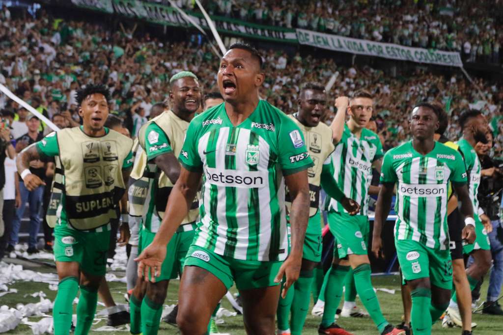AME7002. MEDELLÍN (COLOMBIA), 22/12/2024.- Alfredo Morelos de Nacional celebra un gol este domingo, en el partido de vuelta de la final de la Liga Profesional de Colombia entre Atlético Nacional y Deportes Tolima en el estadio Atanasio Girardot en Medellín (Colombia). EFE/ STR