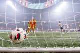 Brad Guzan, el arquero que fue comentarista en pleno partido
