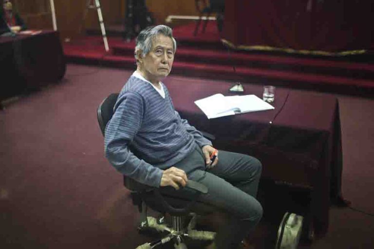 Un tribunal prohíbe salir de Perú a Fujimori, ¿qué viene en su proceso judicial?