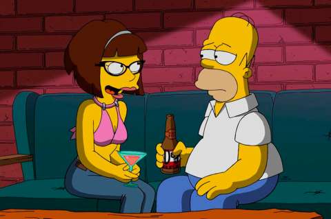 "Los Simpson" vuelven con romance entre Homero y ventiañera