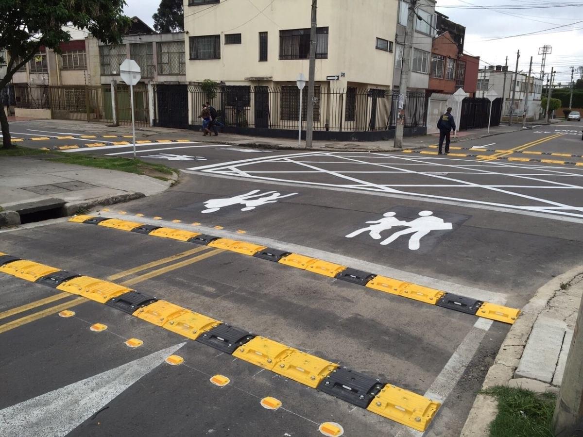 Reductor o Policía convencional para corredores de menos de 30 kilómetros por hora.