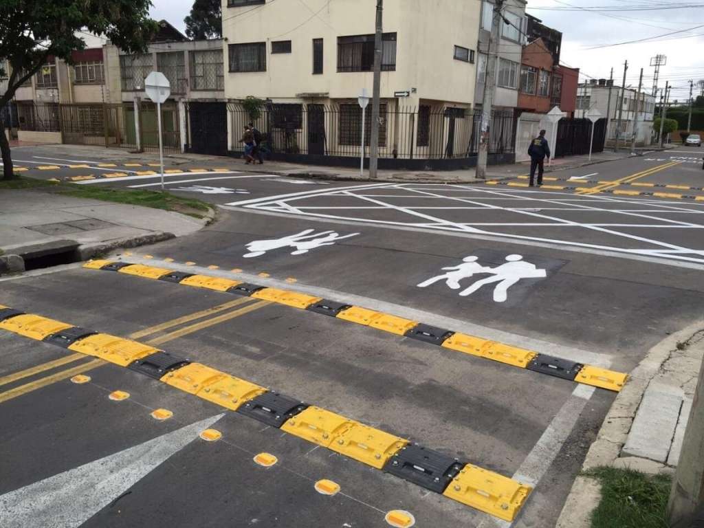 Reductor o Policía convencional para corredores de menos de 30 kilómetros por hora.