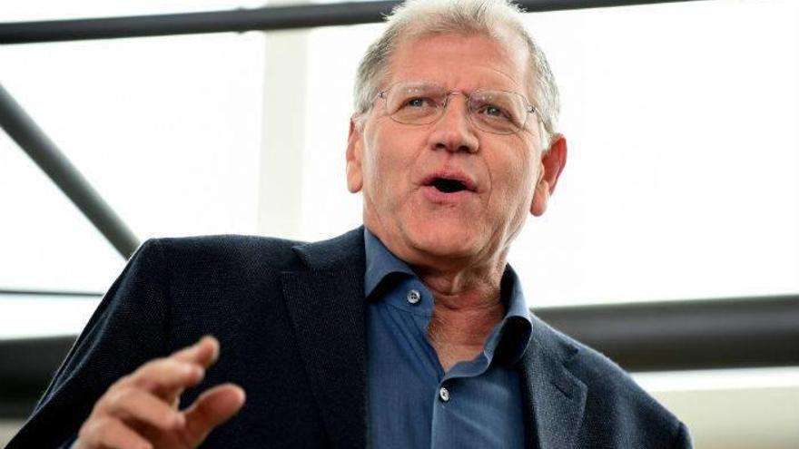 El director, hoy 14 de mayo, cumple 72 años.