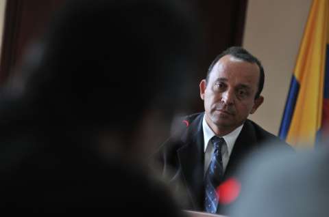 Coronell quiere engañar a la opinión pública: defensa de Santiago Uribe
