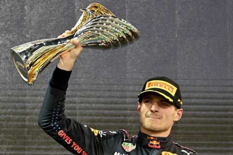 Infartante: Verstappen le ganó el Mundial de F-1 a Hamilton en el último suspiro