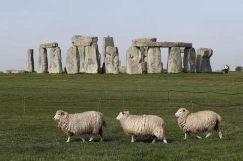 Hallan en Inglaterra una estructura 500 años más antigua que Stonehenge alineada con el sol