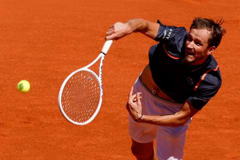 Masters 1000 de Madrid: Medvedev no desentona y avanza a octavos de final