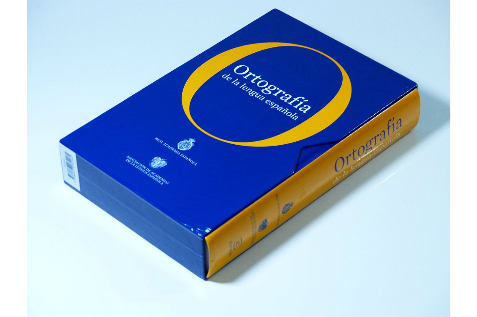 El funcionario debe llenar cinco cuadernos de 100 hojas con la palabra "vicepresidencia" y debe leer cada semana un libro de al menos 400 páginas en horario fuera de oficina, según la respuesta dada por la Vicepresidencia al investigador que criticó la falta. / Archivo particular