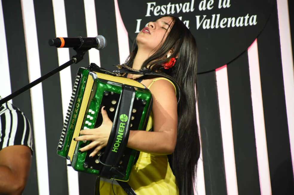 Loraine Lara Mercado comenzó a tocar acordeón a los doce años. / Cortesía