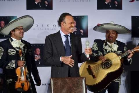 Julio Iglesias regresará a Puerto Rico tras 10 años de ausencia