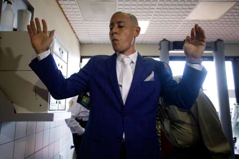 Cosculluela fue amordazado durante violento y millonario robo en su casa