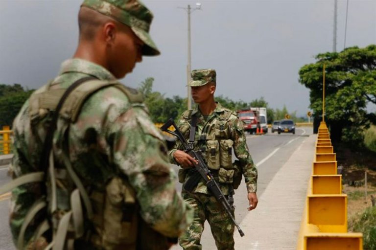 Colombia aumentó la presencia militar en frontera con Venezuela