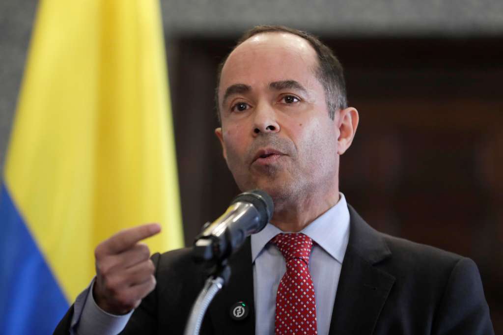 BOGOTÁ (COLOMBIA), 21/03/2025.- El viceministro de Relaciones Exteriores de Colombia, Daniel Ávila, habla durante una rueda de prensa sobre el informe de drogas del Departamento de Estado de Estados Unidos este viernes, en Bogotá (Colombia). EFE/ Carlos Ortega
