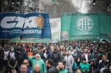 Protestas por la crisis en Argentina crecen con huelga de empleados públicos