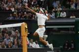 Federer y Djokovic siguen volando en Wimbledon