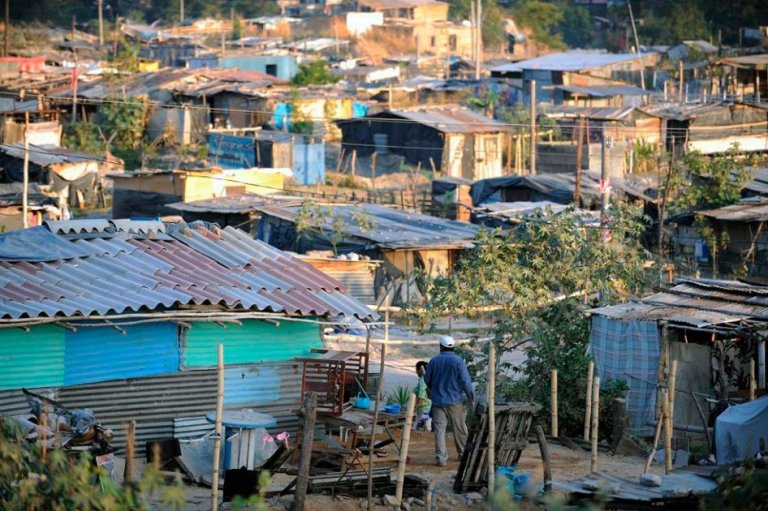 El Virus de la Pobreza en la región más rica y exuberante de la Tierra (Relatos y reflexiones)