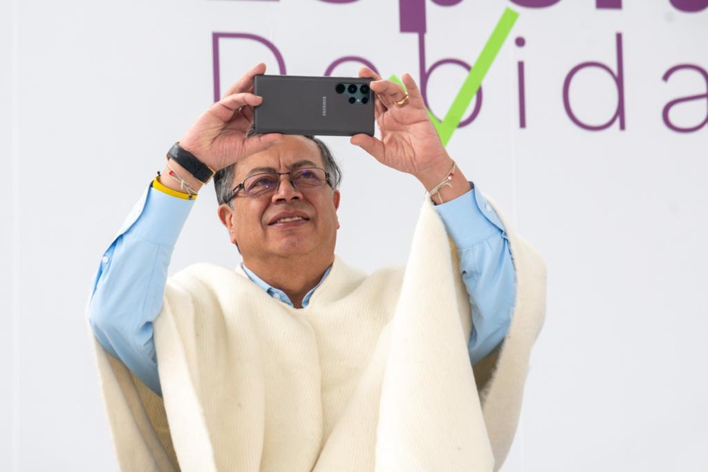 El presidente Gustavo Petro borró el trino en el que compartió imágenes de hospitales de Venezuela, asegurando que eran centros médicos en Antioquia.