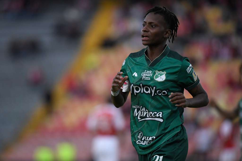 Defensa del Deportivo Cali en el partido de ida ante Santa Fe, por la final de la Liga Femenina BetPlay Dimayor 2025.