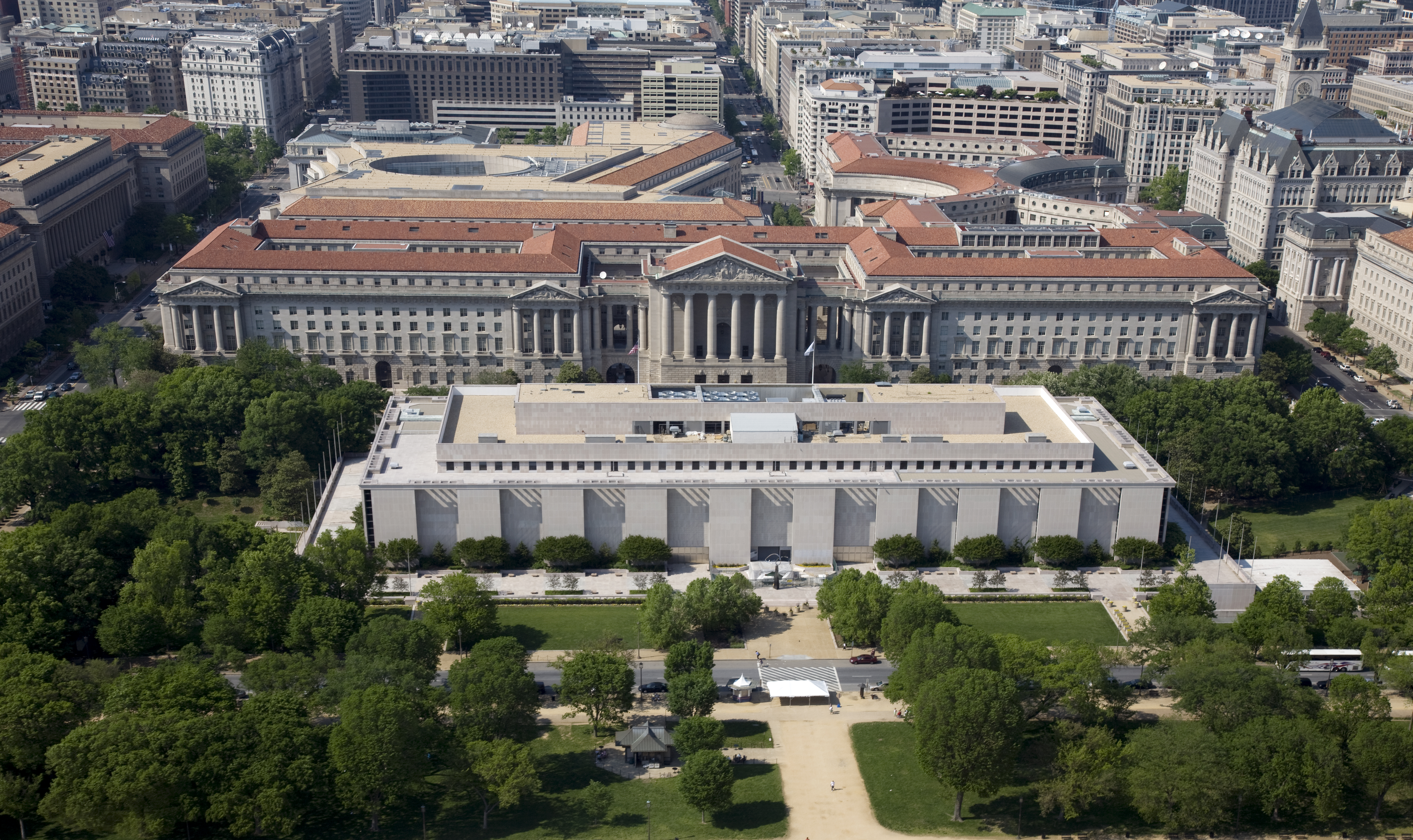 Vista aérea del Museo de Historia Estadounidense, donde estará albergado el Museo Latino hasta que se inaugure su nuevo edificio en una década.