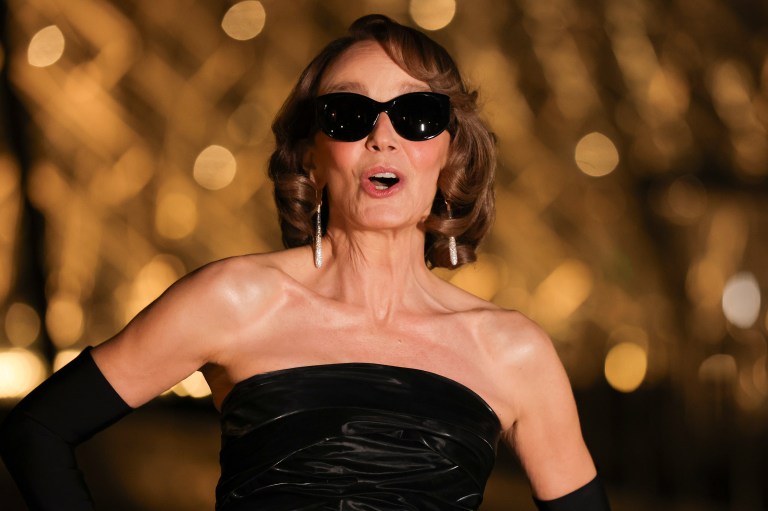 En fotos: “Le Grand Diner”, la primera gala de la moda en el Louvre