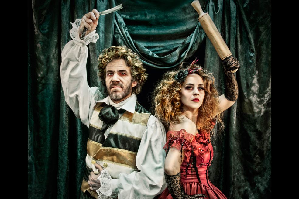 Andrés Aramburo y Diana Ángel, encarnando a sus personajes, los principales de la obra. / Alejandro Velásquez