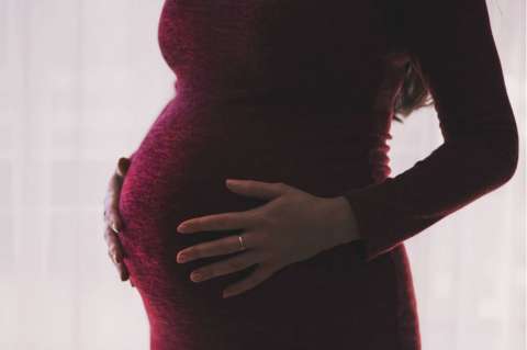 Mujer en embarazo fue abusada sexualmente por un menor de edad en Medellín