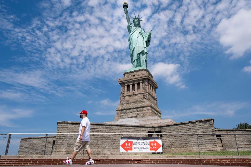 La Isla de la Libertad es una de las atracciones turísticas que ha vuelto a abrir sus puertas después de que Nueva York se convirtiera el pasado mes de marzo en el epicentro mundial de la pandemia del coronavirus,