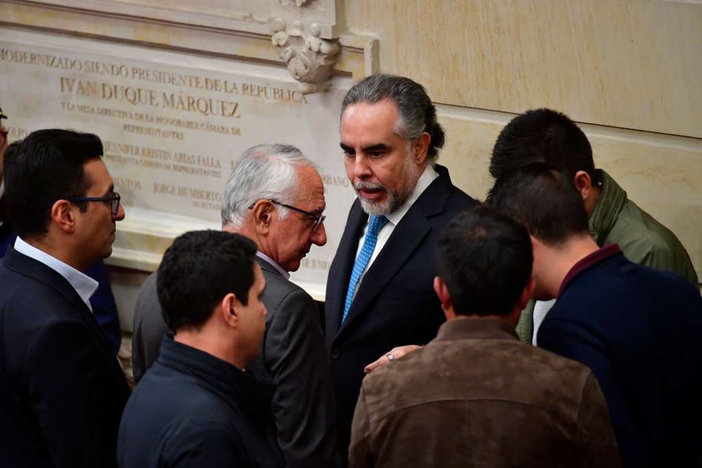 Ministro del interior durante la aprobación de la Reforma a la salud en la Cámara de Representantes