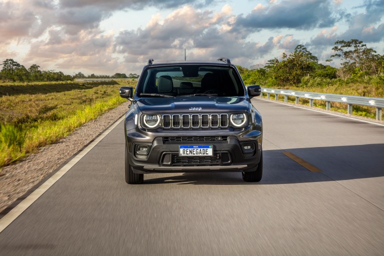 Un nuevo motor llega a hacer parte de la línea Renegade en Colombia. Se trata de un turboalimentado propulsor de 1.3 litros (MultiAir III T270), que entrega 173 caballos de potencia y hasta 270 Nm de torque.