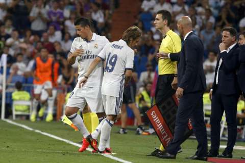 Se acabó la telenovela: James se queda en el Madrid